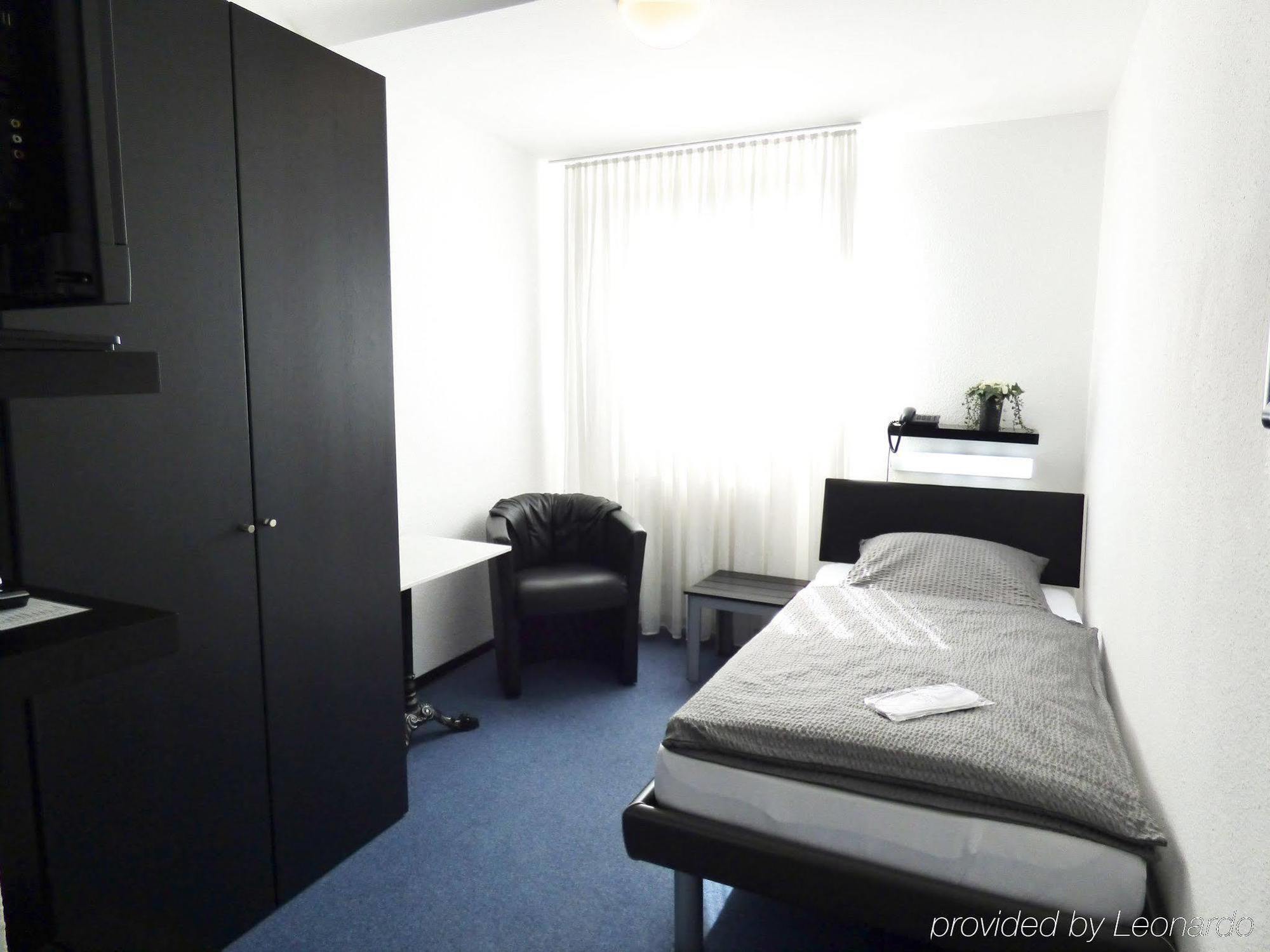 Hotel Alt Buettgen Kaarst Dış mekan fotoğraf